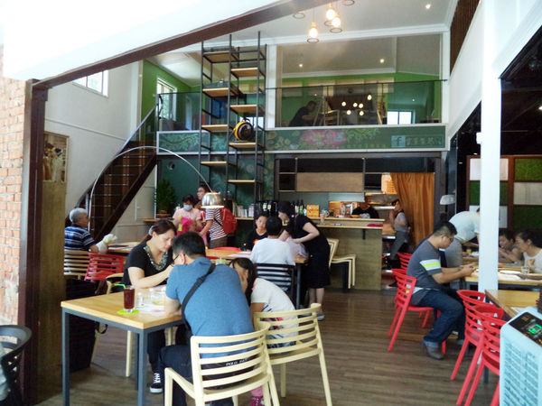 新北蔬食!!汐止食采集思--義式料理、義大利麵、披薩~品味蔬食的樂趣