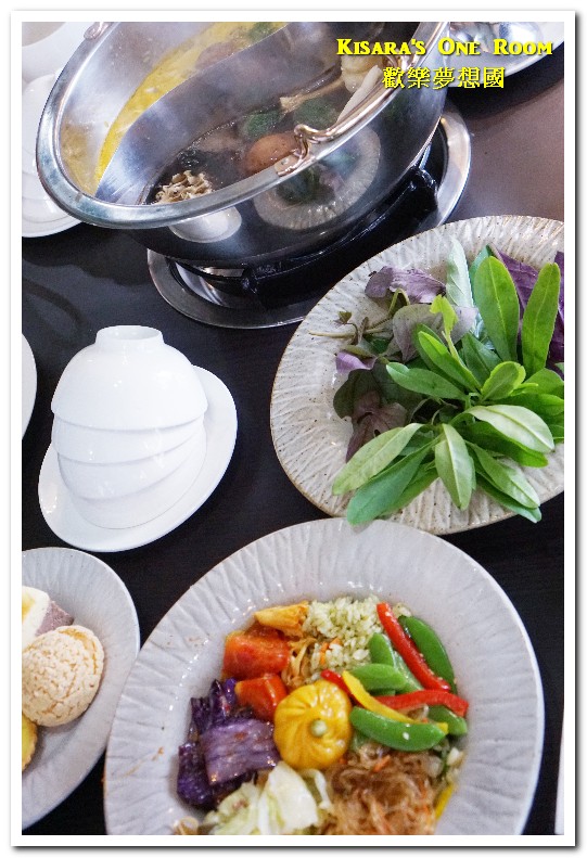 歡樂夢想國:桃園旅遊美食.前往浪漫幸福童話園區盡情享用健康蔬食──歡樂夢想國.下(百食絵蔬食餐廳)