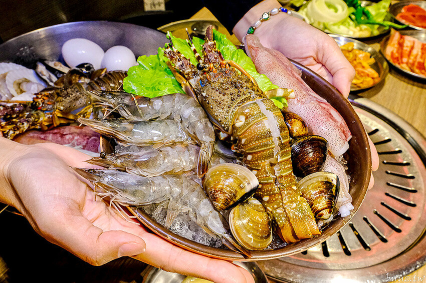烤肉吃到飽404元起高CP值，五花肉.KR韓國烤肉超過70種海陸食材，再送海鮮龍蝦盤，肉食控揪起來！