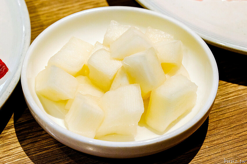 烤肉吃到飽404元起高CP值，五花肉.KR韓國烤肉超過70種海陸食材，再送海鮮龍蝦盤，肉食控揪起來！