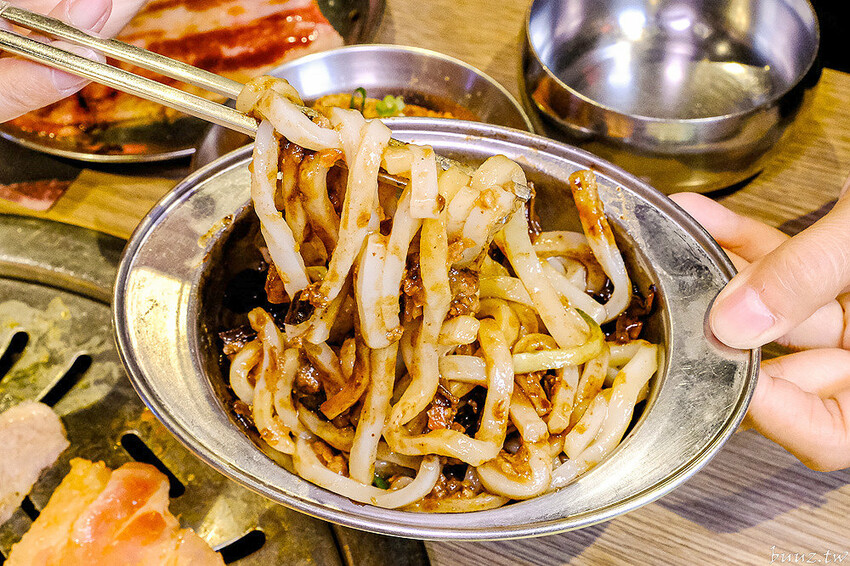 烤肉吃到飽404元起高CP值，五花肉.KR韓國烤肉超過70種海陸食材，再送海鮮龍蝦盤，肉食控揪起來！