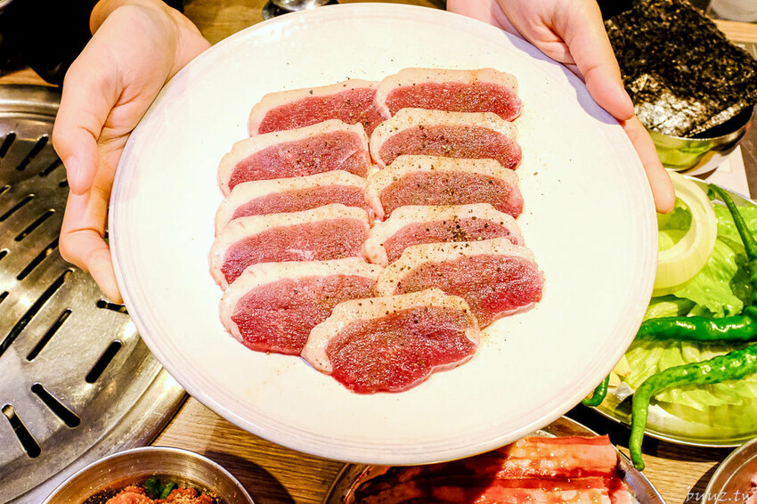 烤肉吃到飽404元起高CP值，五花肉.KR韓國烤肉超過70種海陸食材，再送海鮮龍蝦盤，肉食控揪起來！