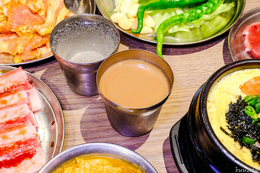 烤肉吃到飽404元起高CP值，五花肉.KR韓國烤肉超過70種海陸食材，再送海鮮龍蝦盤，肉食控揪起來！