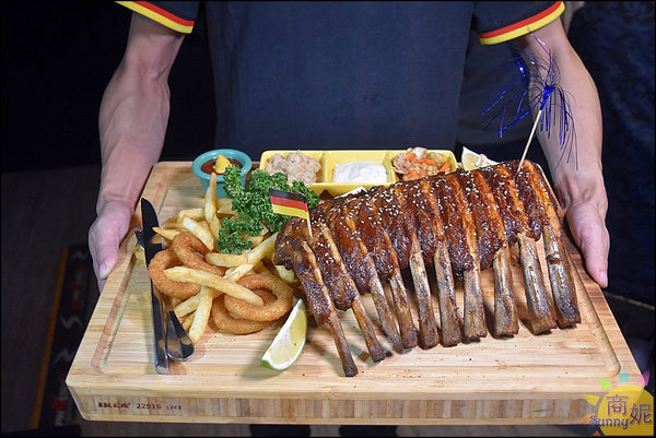 麥瑟德式手工啤酒餐廳:台中西區聚會餐廳。麥瑟德式手工啤酒餐廳。餐點與啤酒兼優網路評價高