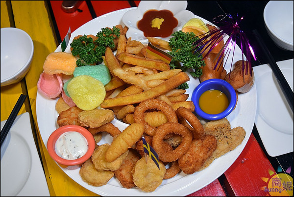 麥瑟德式手工啤酒餐廳:台中西區聚會餐廳。麥瑟德式手工啤酒餐廳。餐點與啤酒兼優網路評價高