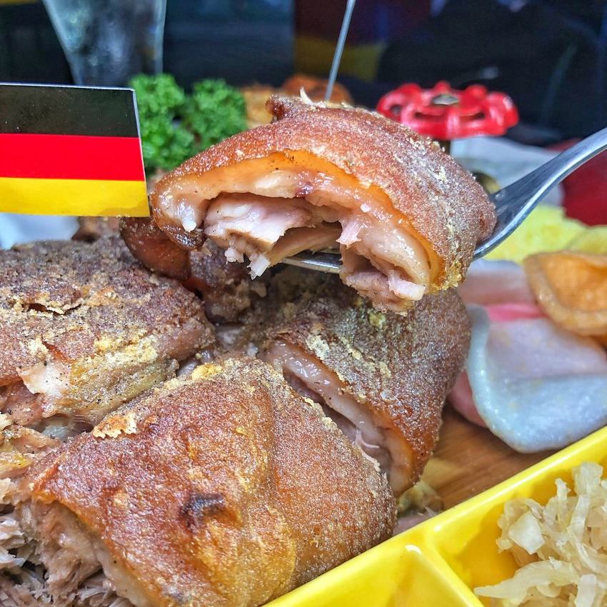 台中餐酒館【麥瑟德式手工啤酒餐廳】多樣特色餐點&精釀啤酒讓你不醉不歸的宵夜好去處 台中美食|台中西區 | 小白只饗ㄔ美食