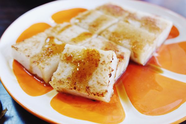 【食記】台北・中山區｜民權西路站——捷運站美食・限量！！！每天25顆波蘿漢堡・找真材實料的早餐來潘朵拉複合式早餐店就對了！