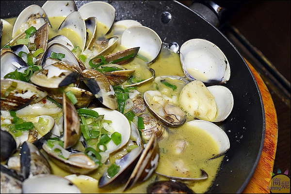 武將日式食堂:台中公益路商圈平價居酒屋。武將日式食堂。手工私房菜超多和洋台菜通通有辦桌也可以。高CP值深夜食堂@sunny吃喝遊樂