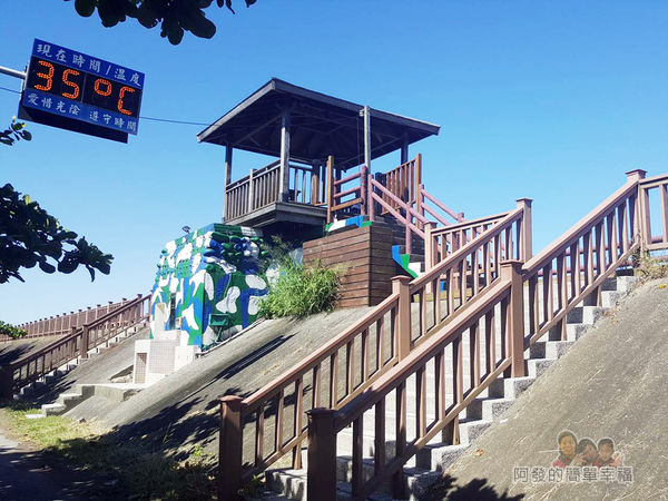 新竹市香山-風情海岸07-觀景台下為舊碉堡