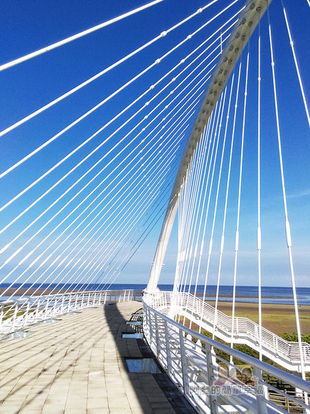 新竹市香山-豎琴橋25-橋上風情尾端