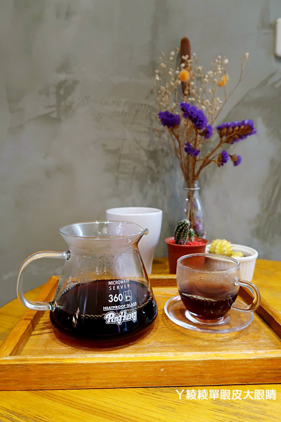 新竹早午餐｜下午茶｜鬆餅推薦，森林系女孩都愛的文藝咖啡廳About Cafe