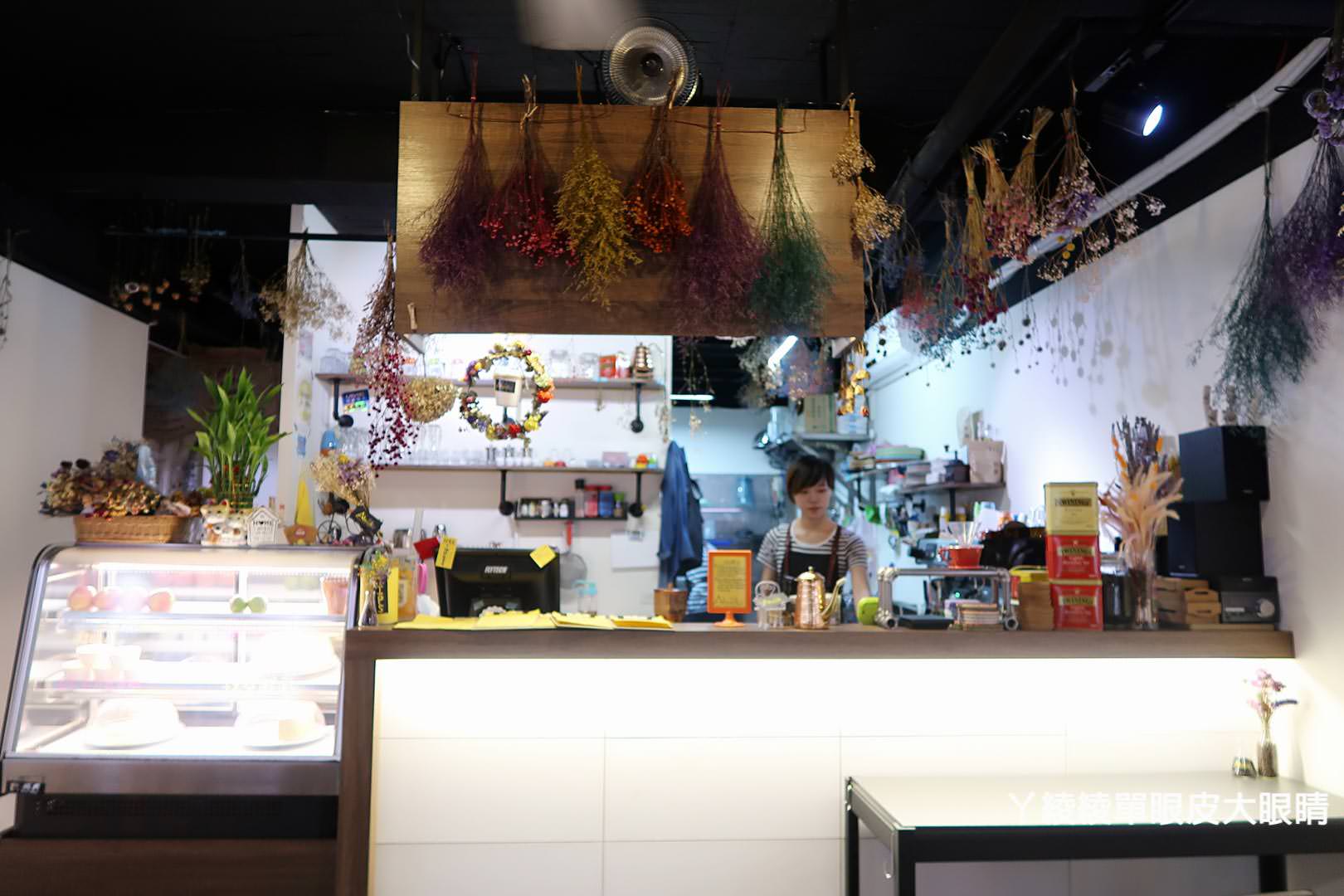 新竹早午餐|下午茶|鬆餅推薦,森林系女孩都愛的文藝咖啡廳About Cafe