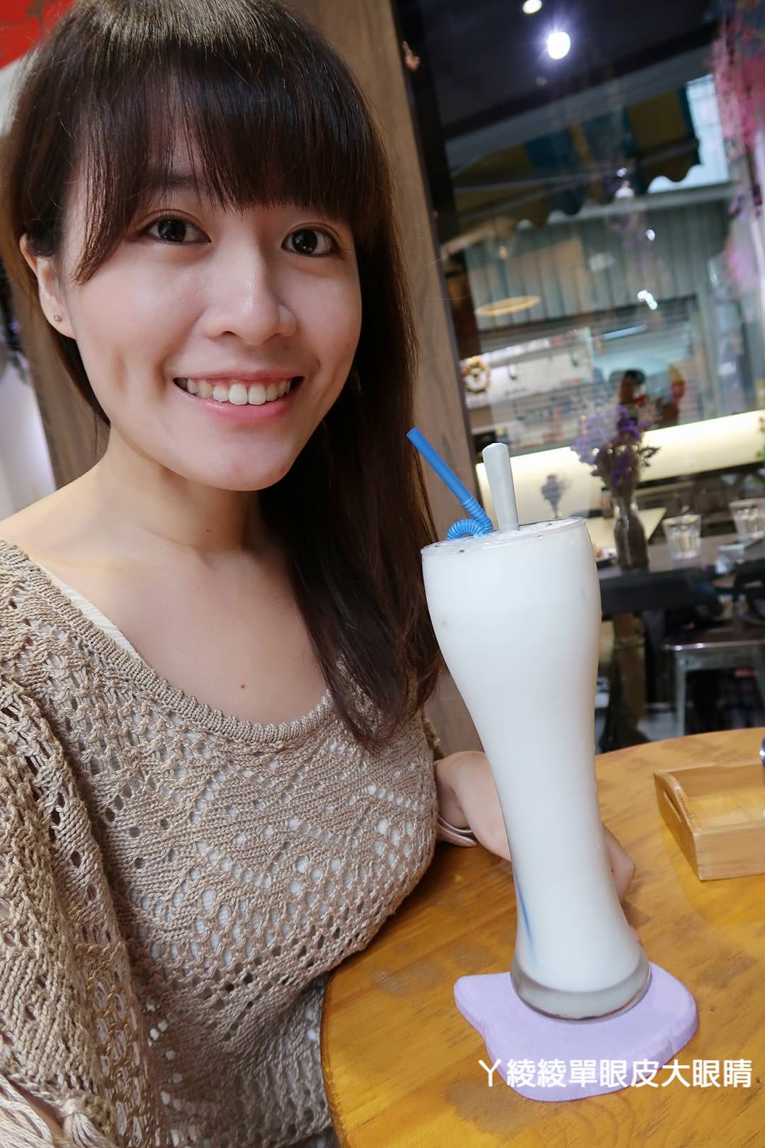 新竹早午餐|下午茶|鬆餅推薦,森林系女孩都愛的文藝咖啡廳About Cafe