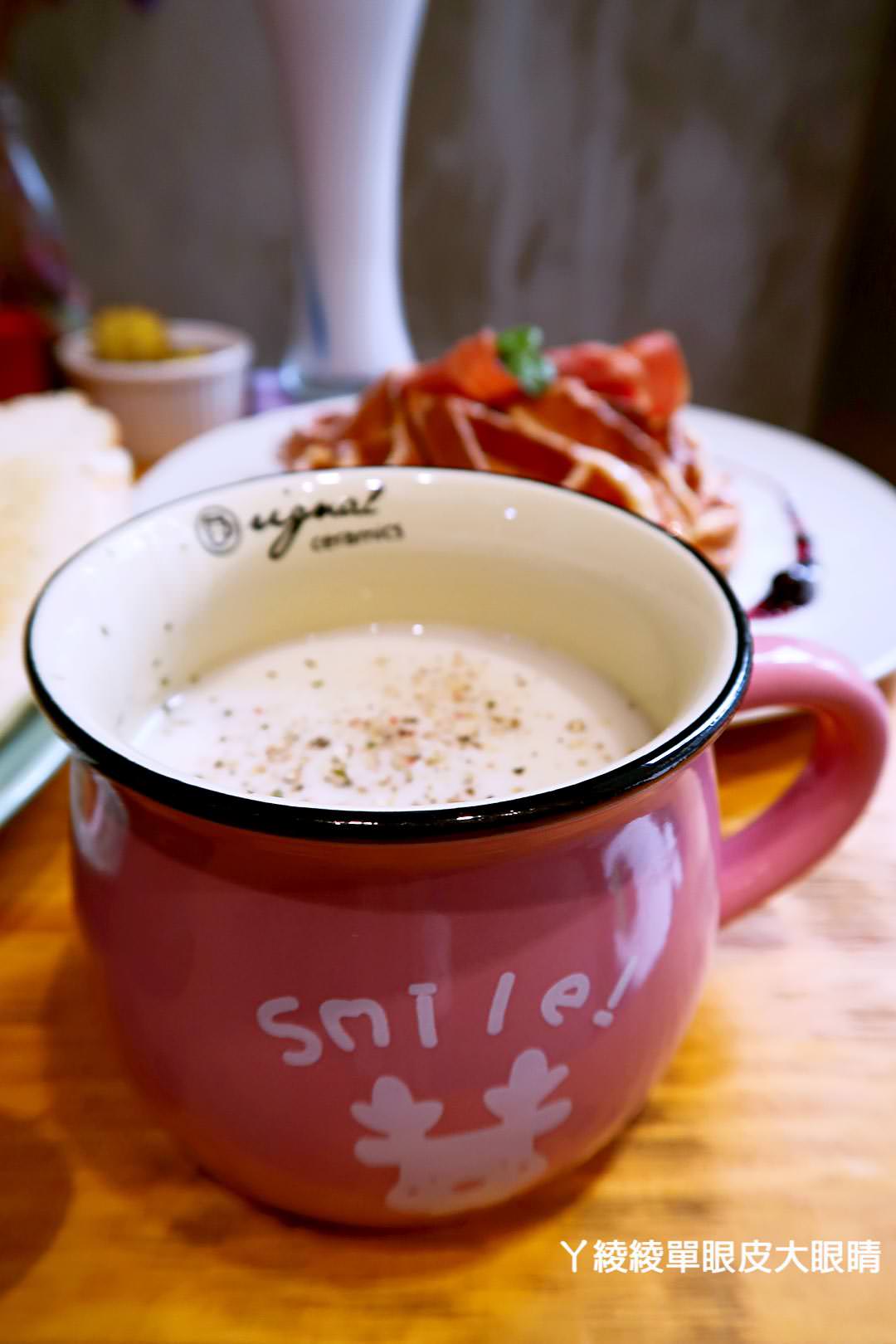 新竹早午餐|下午茶|鬆餅推薦,森林系女孩都愛的文藝咖啡廳About Cafe