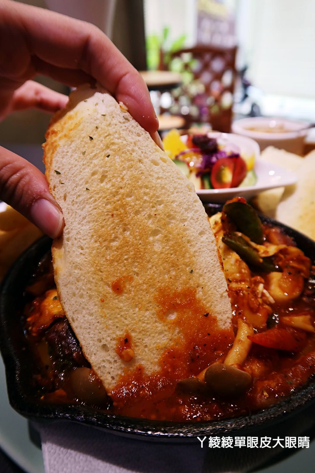 新竹早午餐|下午茶|鬆餅推薦,森林系女孩都愛的文藝咖啡廳About Cafe