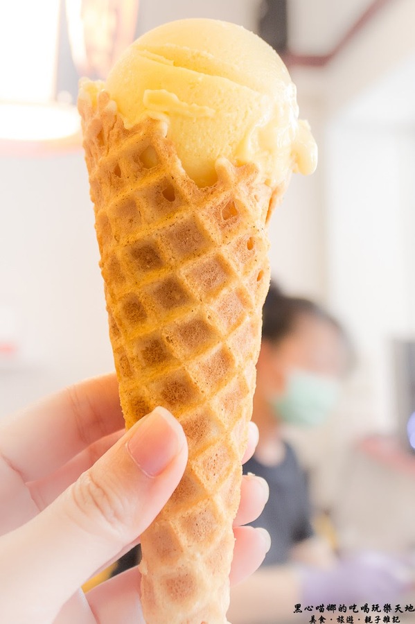 百年老店鍋燒意麵(鼎中文藻店)：高雄三民︱百年老店鍋燒意麵（鼎中文藻店）　吃完台南口味鍋燒意麵，再來份雪酪冰淇淋吧！