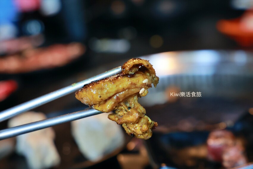 嘉義逐鹿炭火燒肉吃到飽｜嘉義高CP值燒肉無限吃到飽餐廳，火烤兩吃，牛肉.豬肉.羊肉都新鮮