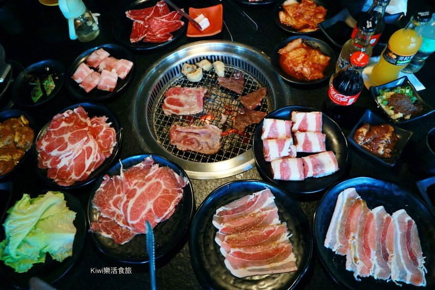嘉義逐鹿炭火燒肉吃到飽｜嘉義高CP值燒肉無限吃到飽餐廳，火烤兩吃，牛肉.豬肉.羊肉都新鮮