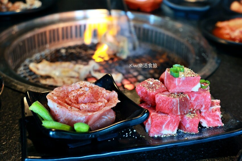 嘉義逐鹿炭火燒肉吃到飽｜嘉義高CP值燒肉無限吃到飽餐廳，火烤兩吃，牛肉.豬肉.羊肉都新鮮