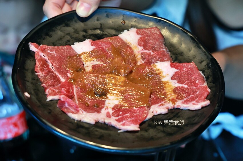 嘉義逐鹿炭火燒肉吃到飽｜嘉義高CP值燒肉無限吃到飽餐廳，火烤兩吃，牛肉.豬肉.羊肉都新鮮
