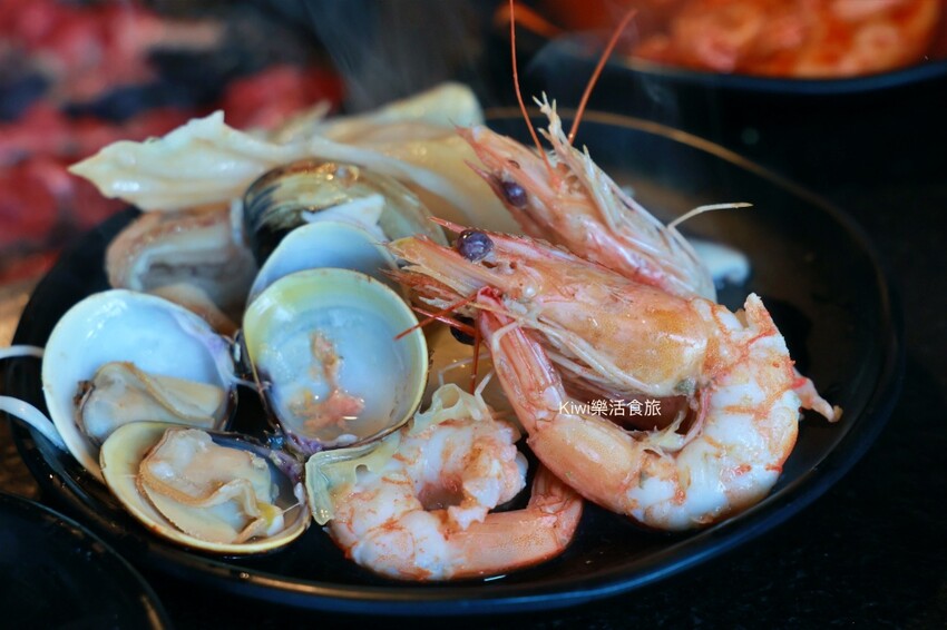 嘉義逐鹿炭火燒肉吃到飽｜嘉義高CP值燒肉無限吃到飽餐廳，火烤兩吃，牛肉.豬肉.羊肉都新鮮