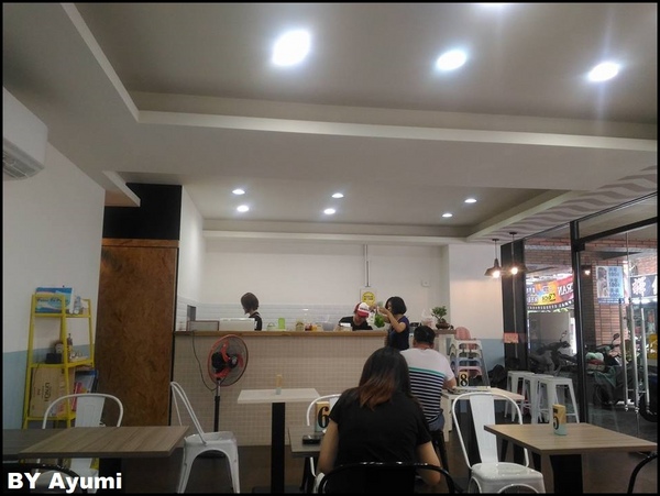 早安！陽光花園：[食記]早安!陽光花園，這裡沒有陽光男孩陪你吃早餐、但有滿滿的營養早午餐等著你～