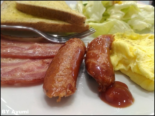 早安！陽光花園：[食記]早安!陽光花園，這裡沒有陽光男孩陪你吃早餐、但有滿滿的營養早午餐等著你～