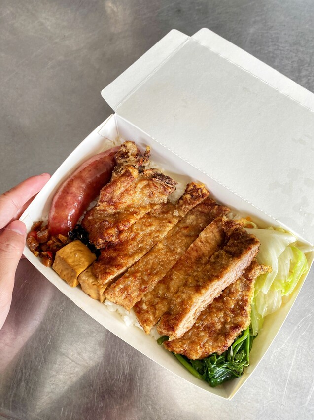 [台中西區] 幸福廚房早午餐｜正宗打拋豬河粉蛋餅｜闆娘自製手工花生米腸｜脆皮蛋餅｜台中必吃隱藏早餐店｜必點鍋貼｜內附菜單 - 萍姐愛分享