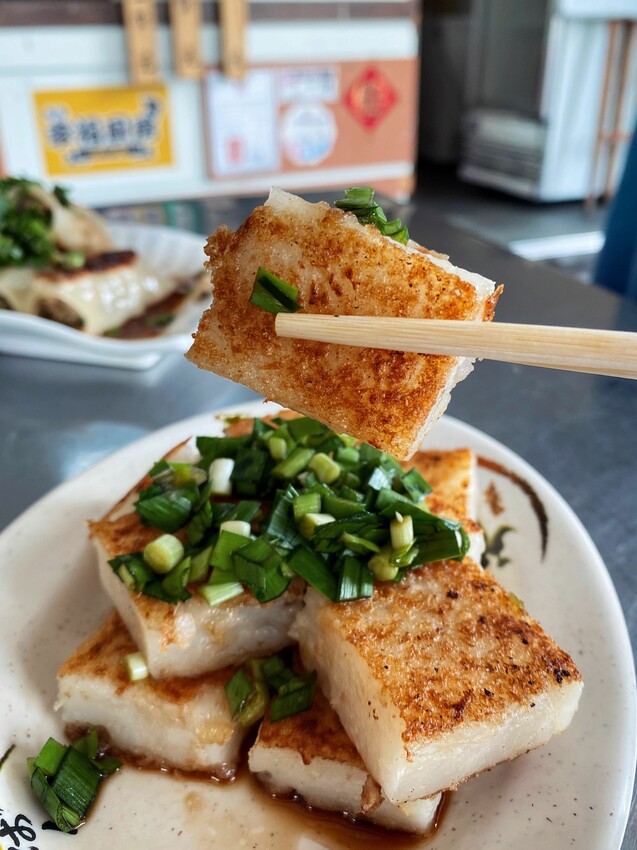 [台中西區] 幸福廚房早午餐｜正宗打拋豬河粉蛋餅｜闆娘自製手工花生米腸｜脆皮蛋餅｜台中必吃隱藏早餐店｜必點鍋貼｜內附菜單 - 萍姐愛分享