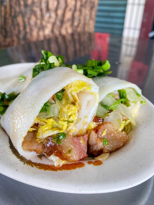 [台中西區] 幸福廚房早午餐｜正宗打拋豬河粉蛋餅｜闆娘自製手工花生米腸｜脆皮蛋餅｜台中必吃隱藏早餐店｜必點鍋貼｜內附菜單 - 萍姐愛分享