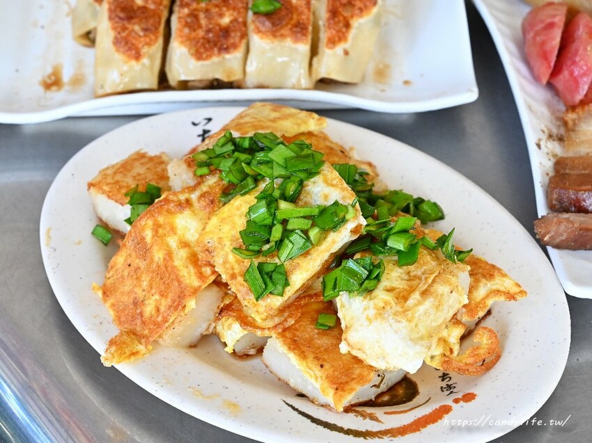 幸福廚房早午餐|這間台中早餐超厲害!爆餡河粉蛋餅,鍋貼也是必點招牌,還有超狂隱藏版菜單!