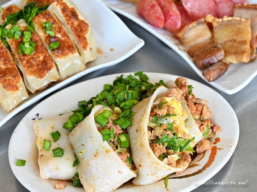 幸福廚房早午餐|這間台中早餐超厲害!爆餡河粉蛋餅,鍋貼也是必點招牌,還有超狂隱藏版菜單!