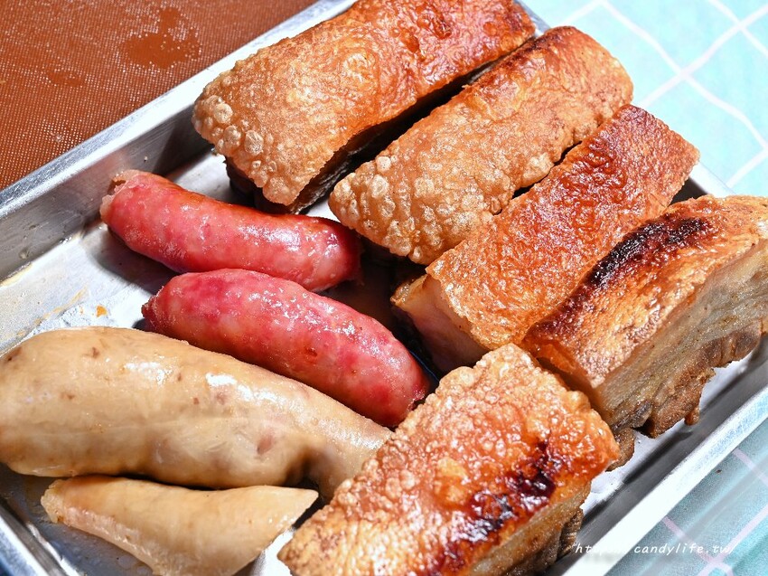 幸福廚房早午餐|這間台中早餐超厲害!爆餡河粉蛋餅,鍋貼也是必點招牌,還有超狂隱藏版菜單!