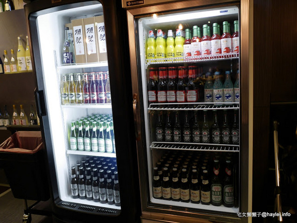 筋肉人焼肉 キン肉マン焼き肉：新竹北區/中正路/澳洲和牛/燒烤美食/筋肉人焼肉-美味雞湯無限供應，調入鮮蔥、鹽蔥美味加乘無法擋、飽啖M11等級的澳洲巧克力純血和牛澳洲巧克力純血和牛軟嫩甜香好好吃，環境舒適，佳節聚餐好選項！