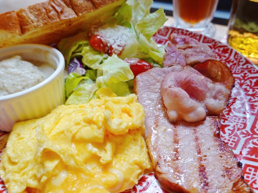 台北松山—古巴娜咖啡café Coabana|古巴的樂天爛漫 賦予比司吉生命力|民生社區