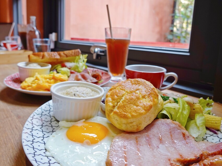 台北松山—古巴娜咖啡café Coabana|古巴的樂天爛漫 賦予比司吉生命力|民生社區