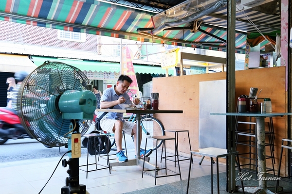 王家古早味意麵:【台南美食】王家古早味意麵:搭載40年傳承的老味道,鐵皮屋下的美味~