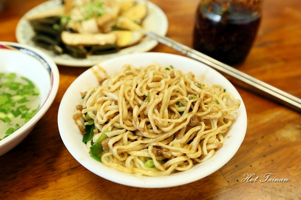 王家古早味意麵:【台南美食】王家古早味意麵:搭載40年傳承的老味道,鐵皮屋下的美味~