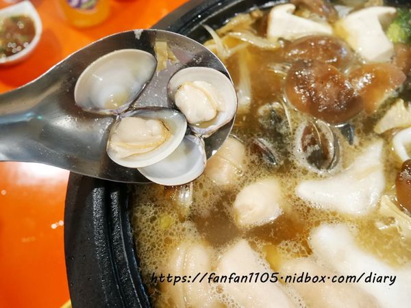 【台中美食】食藝石頭火鍋 #石頭火鍋 #台中火鍋 #台中西區美食 #台中火鍋推薦 #台中平價火鍋 #火鍋 #食尚玩家推薦 (20).JPG