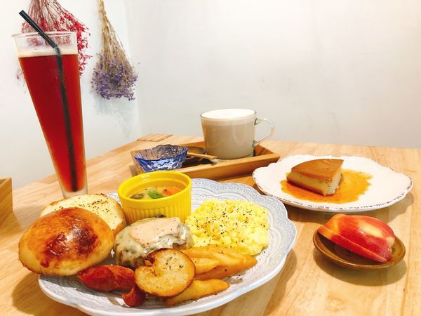 捷運板橋站✿恬 秘密✿板橋巷弄咖啡廳~ 清靜的空間 有超溫暖的手作料理! 還有可愛店貓呢~~~