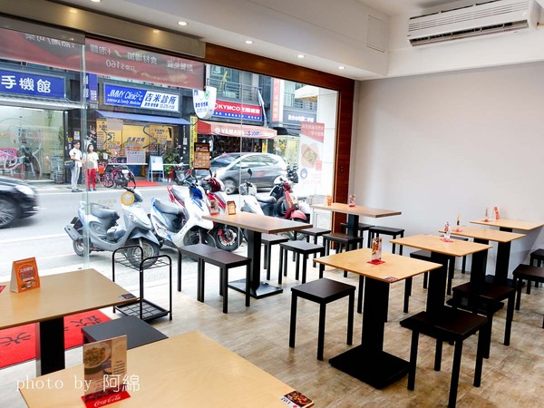 口太麻辣香鍋創始店：【桃園食記】口太麻辣香鍋創始店 乾式麻辣鍋 一麻一辣的紅色誘惑