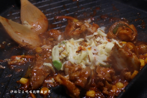 皇上吉饗極品唐風燒肉:東區燒肉吃到飽/夜店風吃飯還要戴墨鏡『皇上吉饗極品唐風燒肉』糖朝餐飲集團新品牌/捷運忠孝敦化站