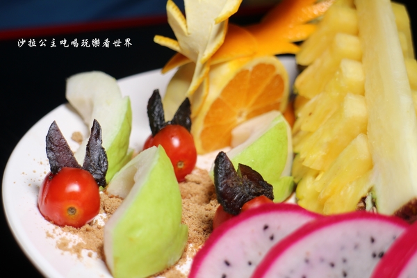 皇上吉饗極品唐風燒肉:東區燒肉吃到飽/夜店風吃飯還要戴墨鏡『皇上吉饗極品唐風燒肉』糖朝餐飲集團新品牌/捷運忠孝敦化站