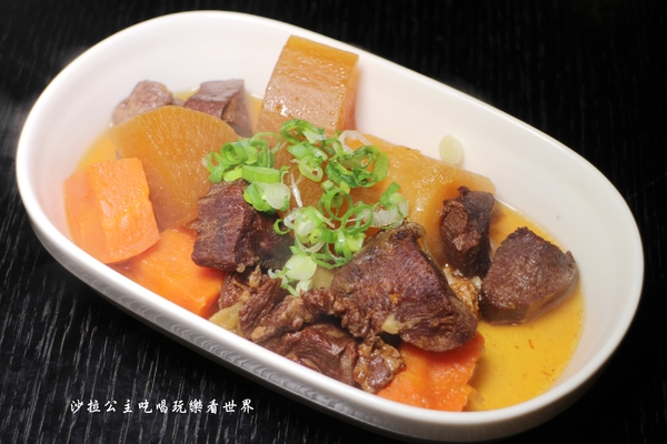 皇上吉饗極品唐風燒肉:東區燒肉吃到飽/夜店風吃飯還要戴墨鏡『皇上吉饗極品唐風燒肉』糖朝餐飲集團新品牌/捷運忠孝敦化站