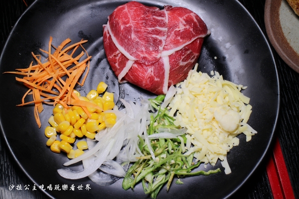 皇上吉饗極品唐風燒肉:東區燒肉吃到飽/夜店風吃飯還要戴墨鏡『皇上吉饗極品唐風燒肉』糖朝餐飲集團新品牌/捷運忠孝敦化站