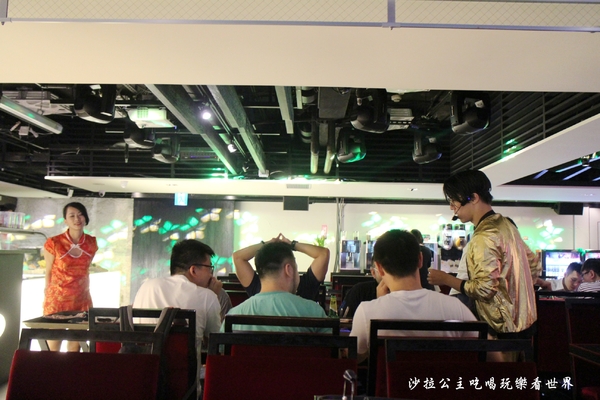 皇上吉饗極品唐風燒肉:東區燒肉吃到飽/夜店風吃飯還要戴墨鏡『皇上吉饗極品唐風燒肉』糖朝餐飲集團新品牌/捷運忠孝敦化站