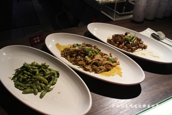 皇上吉饗極品唐風燒肉:東區燒肉吃到飽/夜店風吃飯還要戴墨鏡『皇上吉饗極品唐風燒肉』糖朝餐飲集團新品牌/捷運忠孝敦化站