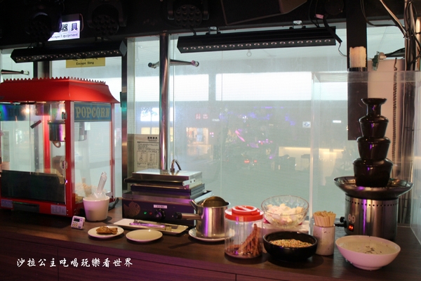 皇上吉饗極品唐風燒肉:東區燒肉吃到飽/夜店風吃飯還要戴墨鏡『皇上吉饗極品唐風燒肉』糖朝餐飲集團新品牌/捷運忠孝敦化站