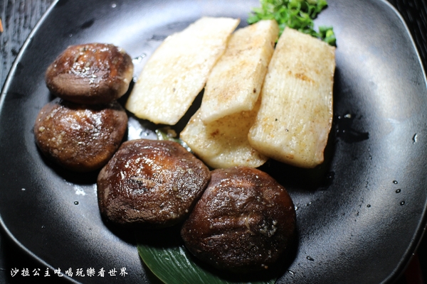 皇上吉饗極品唐風燒肉:東區燒肉吃到飽/夜店風吃飯還要戴墨鏡『皇上吉饗極品唐風燒肉』糖朝餐飲集團新品牌/捷運忠孝敦化站