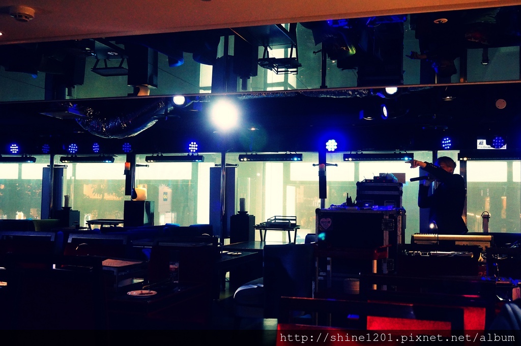 忠孝敦化站燒肉居酒屋-皇上吉饗 東區燒肉吃到飽 夜店風燒烤